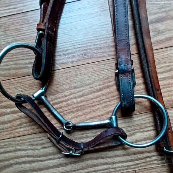 Western leather headstall includes bit and heavy halter - Picture 3 of 8